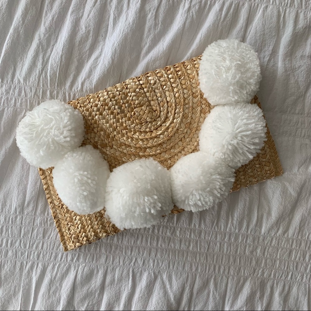 Straw Pom Pom Clutch
